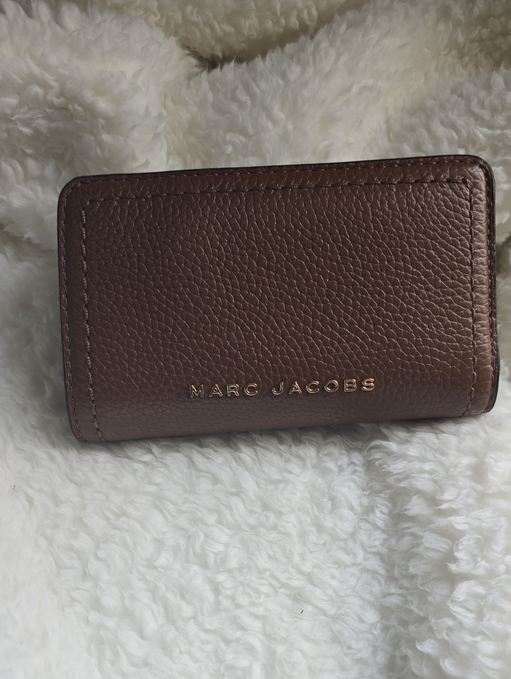Marc Jacobs Groove Leather Compact Wallet - Cognac